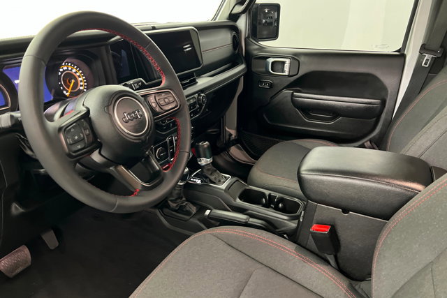 Used 2024 Jeep Wrangler Unlimited Rubicon w/ Technology Group image 15