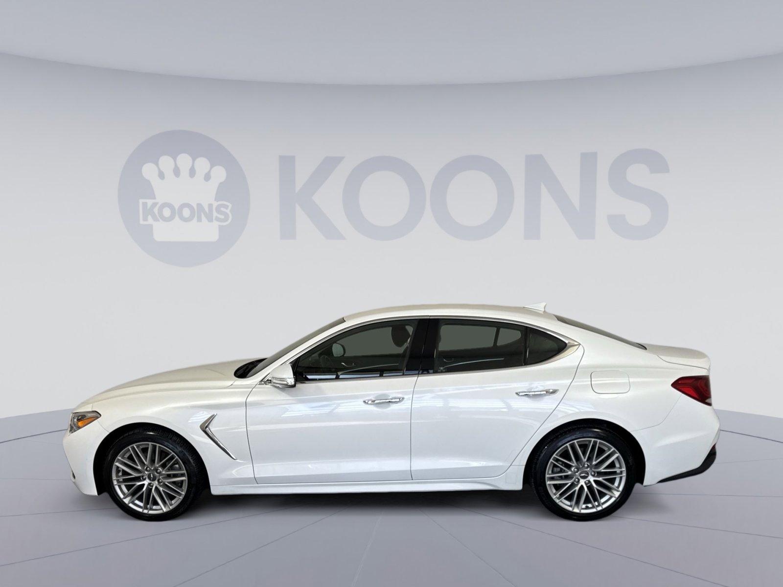 Used 2021 Genesis G70 2.0T image 2