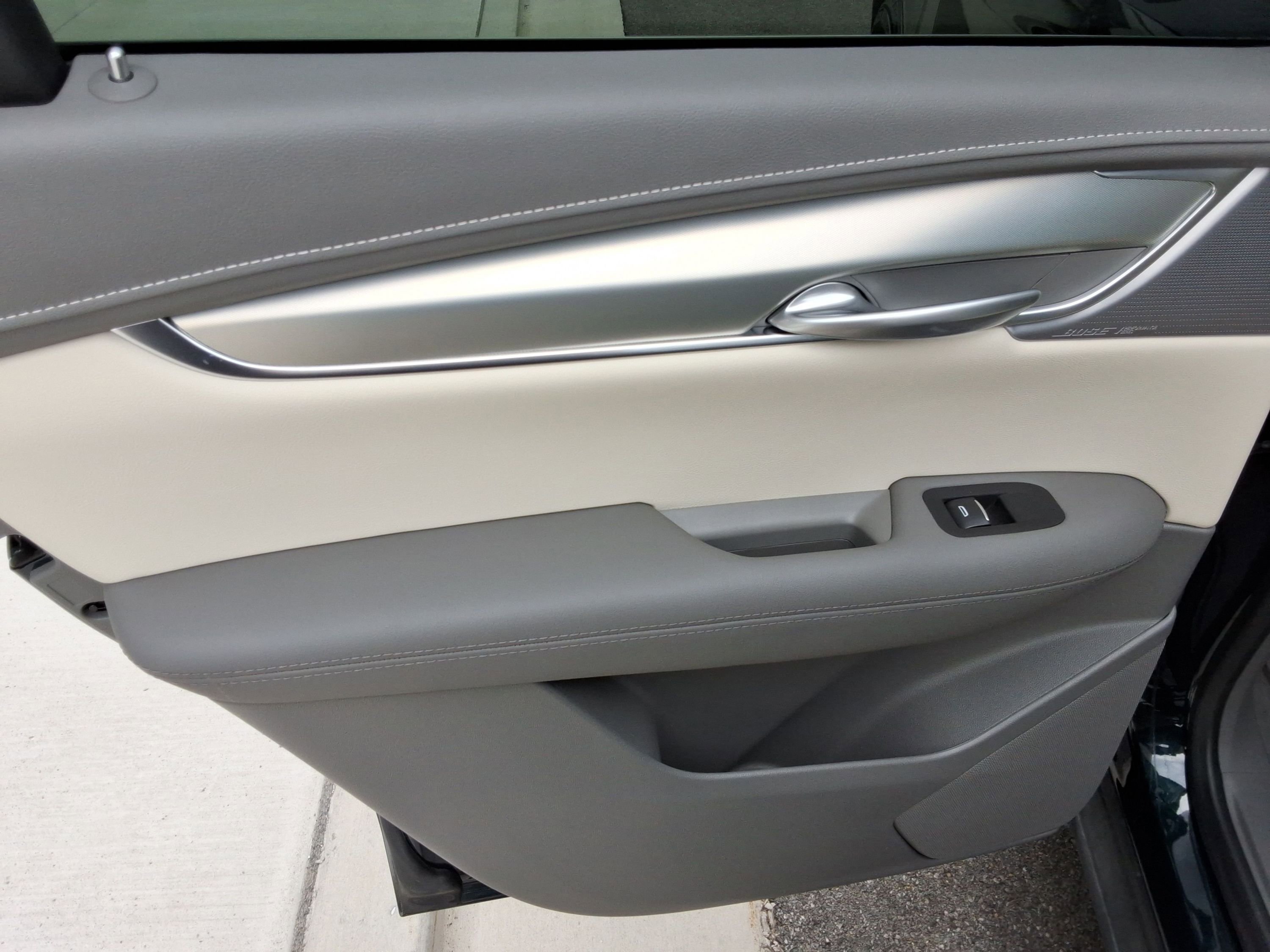 Used 2025 Cadillac XT5 Premium Luxury w/ Technology Package image 21