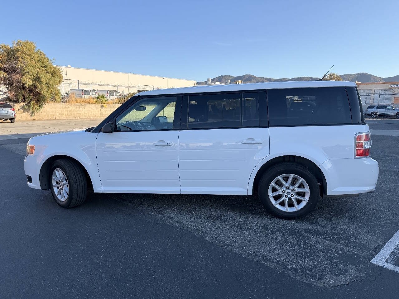 Used 2017 Ford Flex SE FWD image 14