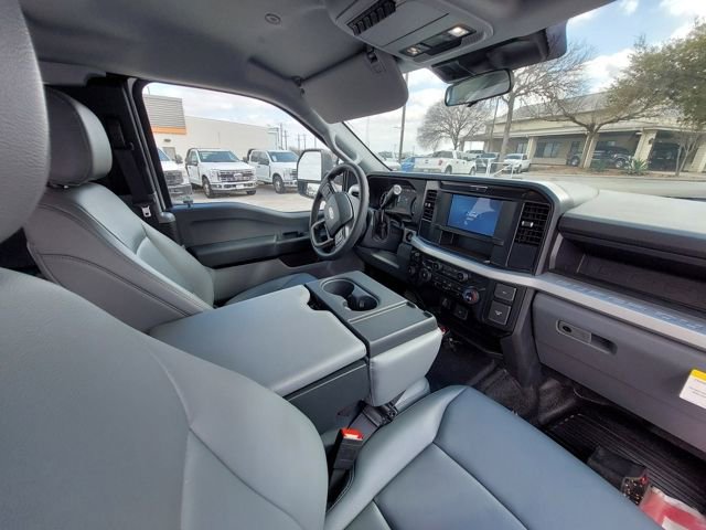 New 2026 Ford F550 4x4 Supercab Super Duty image 17
