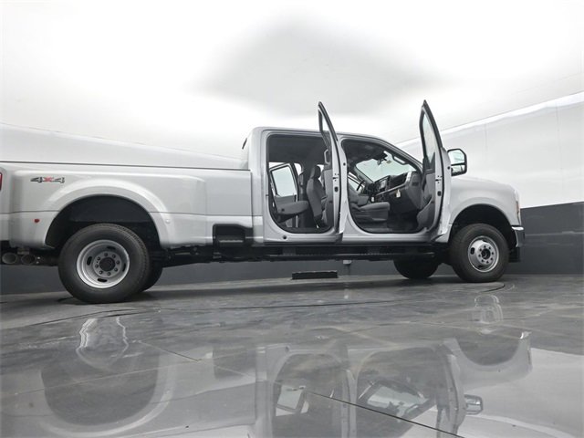 New 2026 Ford F350 XL image 74
