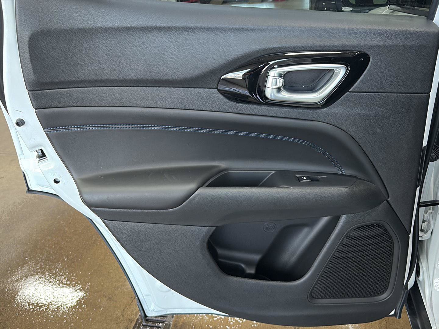 New 2026 Jeep Compass Limited AWD/4WD image 28