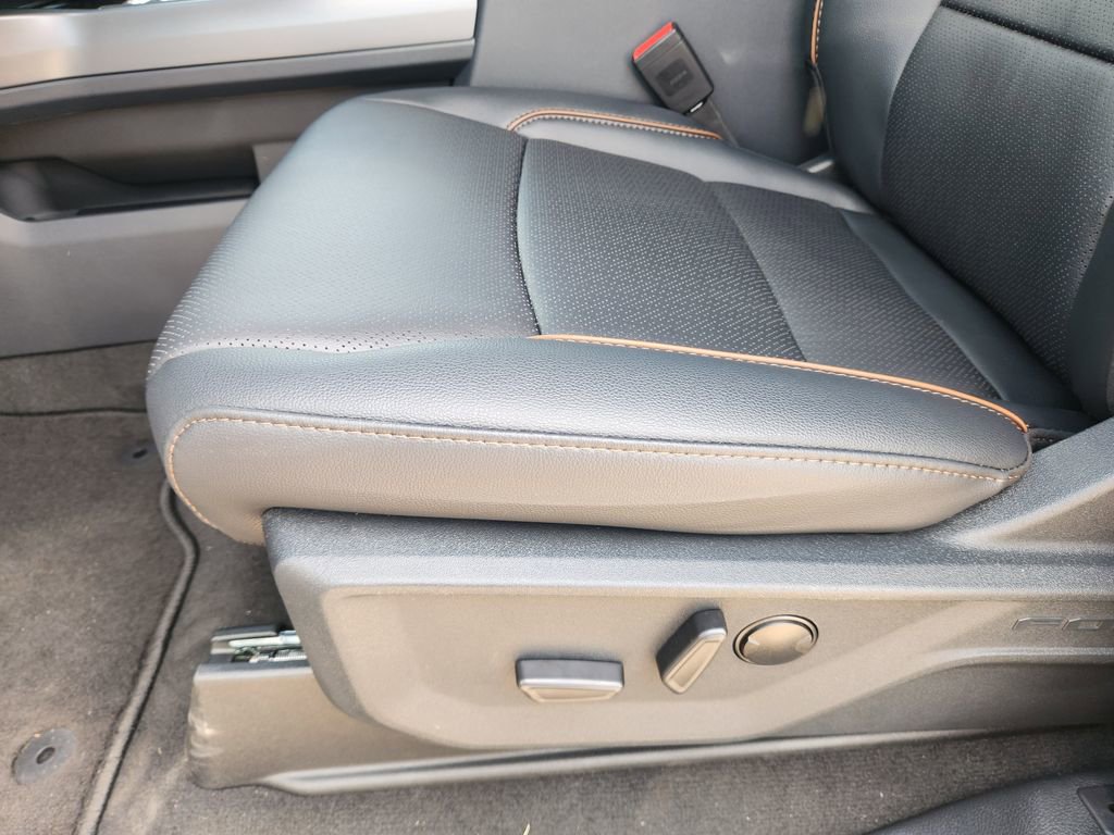 New 2026 Ford F250 Lariat image 17