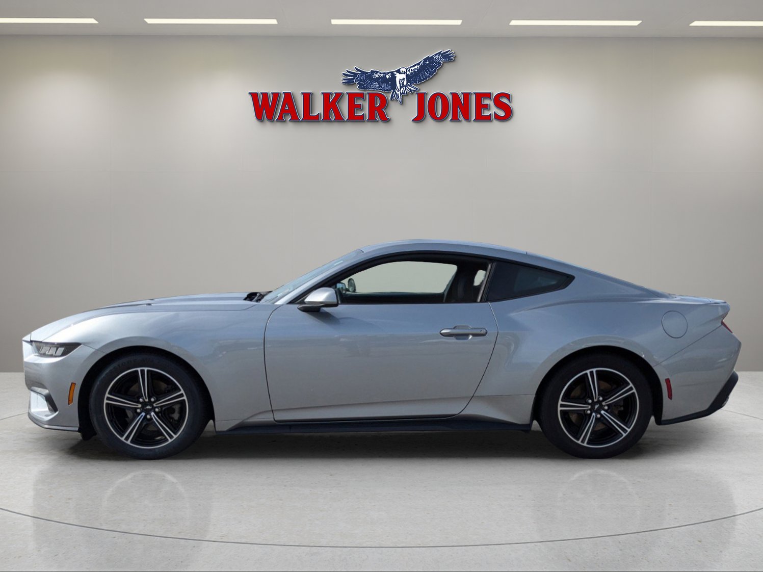 Used 2024 Ford Mustang Coupe RWD image 7