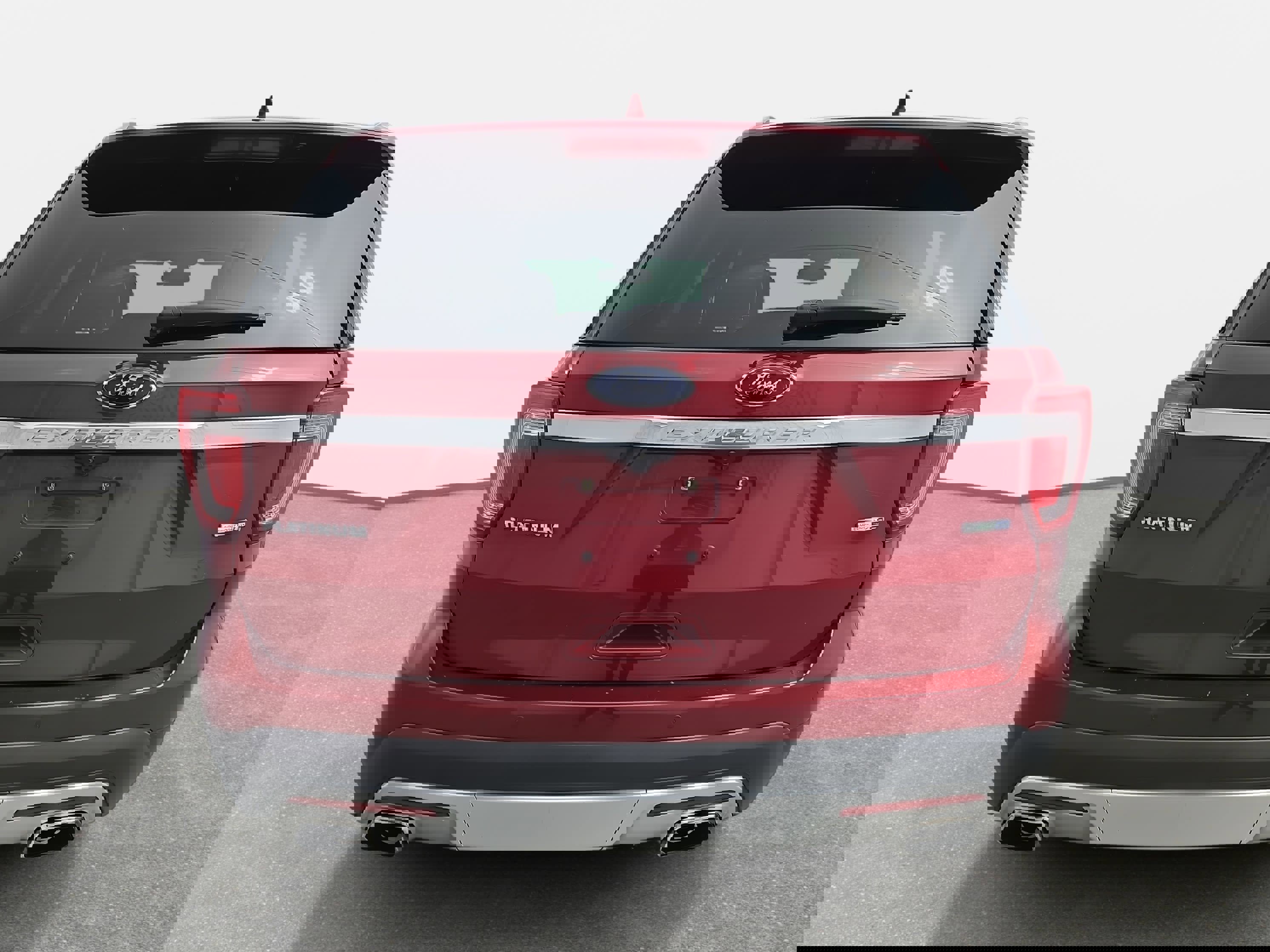 Used 2017 Ford Explorer Platinum image 4