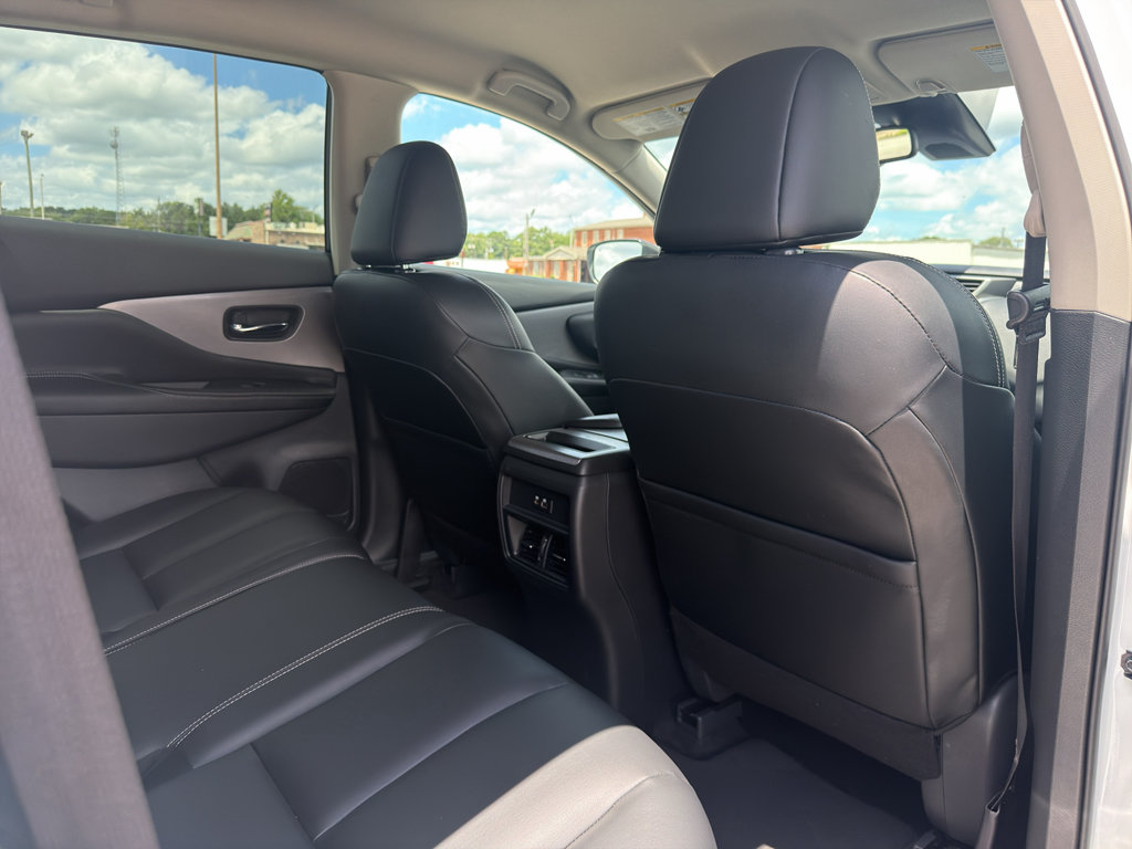 Certified 2024 Nissan Murano SV w/ SV Midnight Edition Package FWD image 17