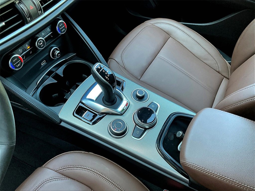 Used 2024 Alfa Romeo Stelvio Ti image 20
