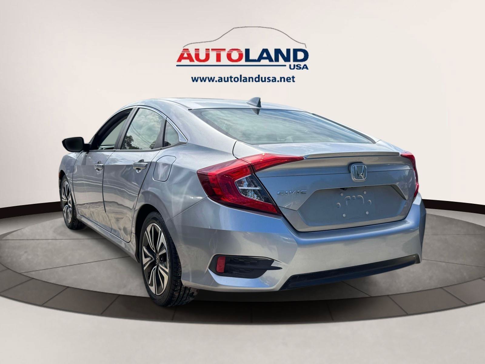 Used 2018 Honda Civic EX-L image 4