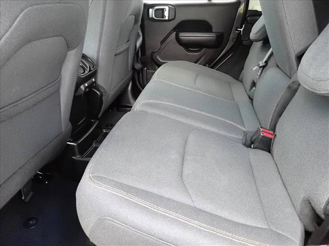 Used 2024 Jeep Wrangler Unlimited w/ Convenience Group AWD/4WD image 8