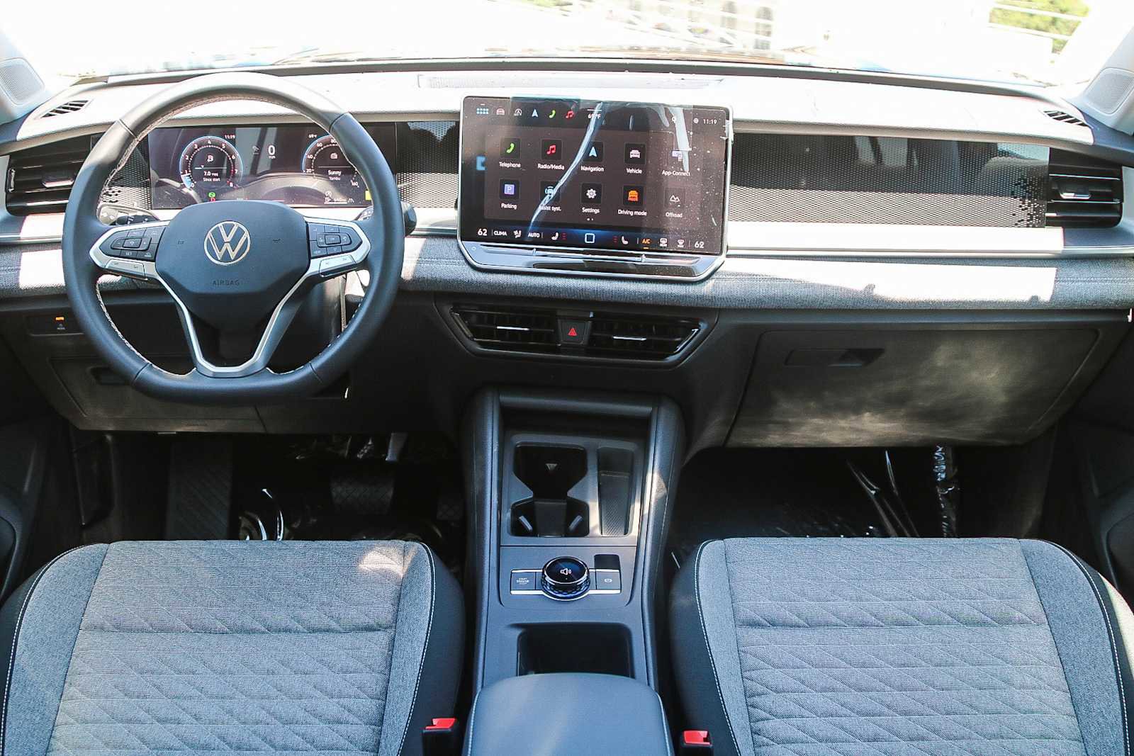 New 2025 Volkswagen Tiguan S w/ 18" Wheel Package image 13
