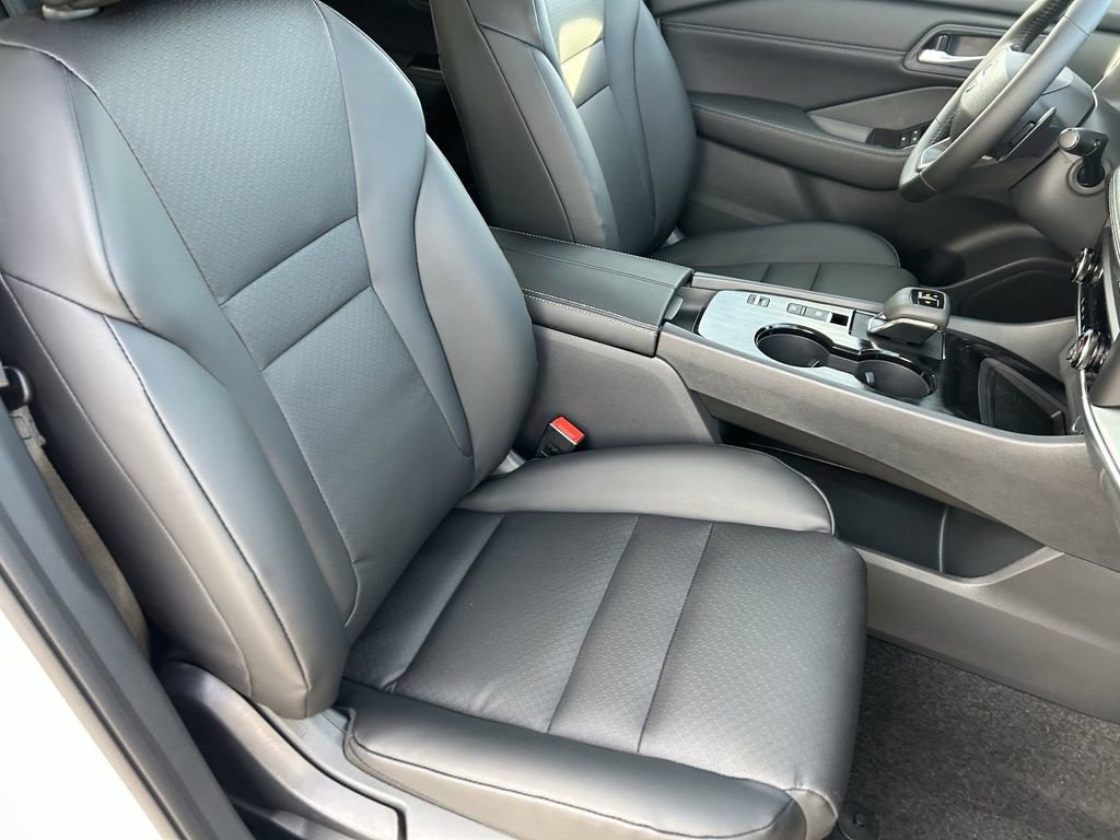 New 2026 Nissan Rogue SV image 10