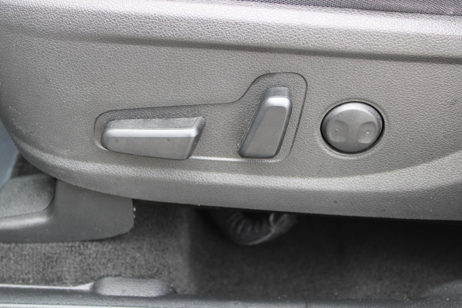 Used 2023 Hyundai Santa Fe SEL image 33