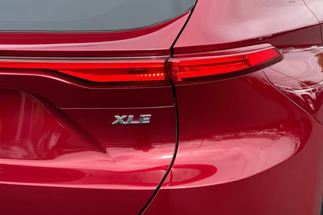 Used 2023 Toyota Venza XLE AWD/4WD image 32
