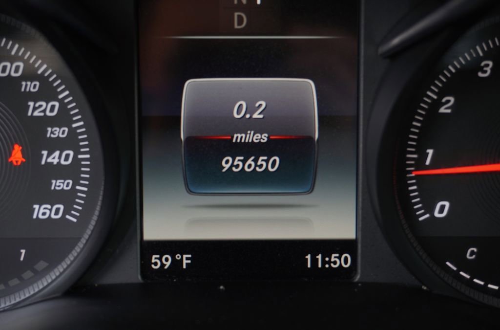 Used 2018 Mercedes-Benz GLC 300 4MATIC image 17