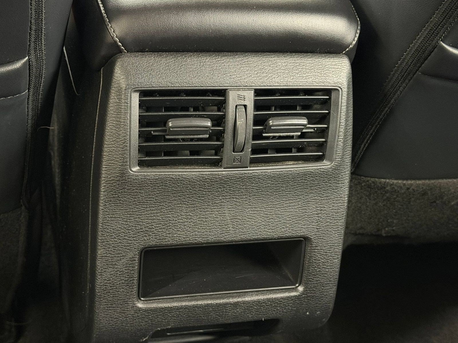 Used 2024 Mitsubishi Outlander SE AWD/4WD image 27