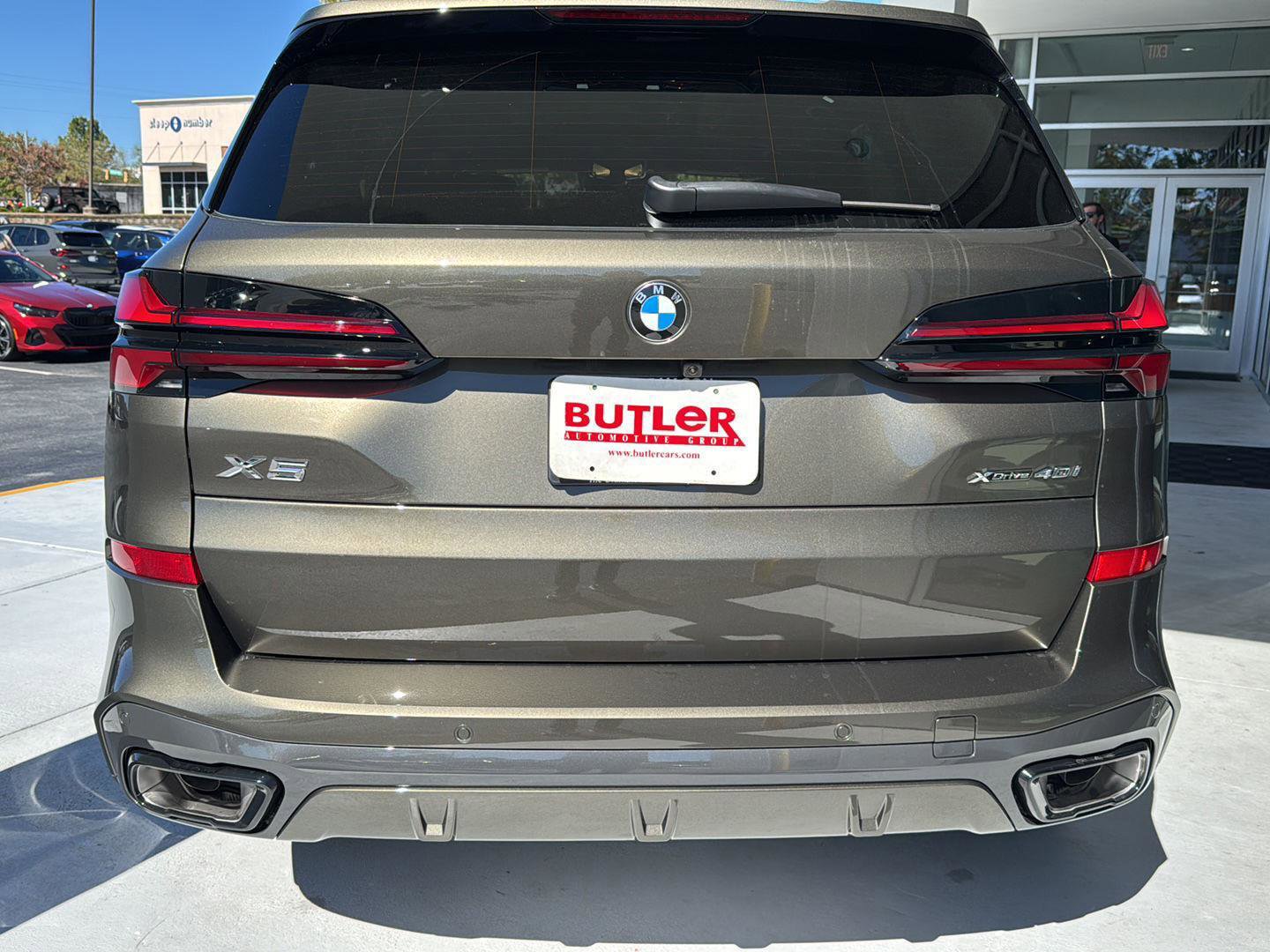 New 2026 BMW X5 xDrive40i w/ Executive Package image 4