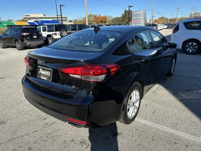 Used 2017 Kia Forte S image 8