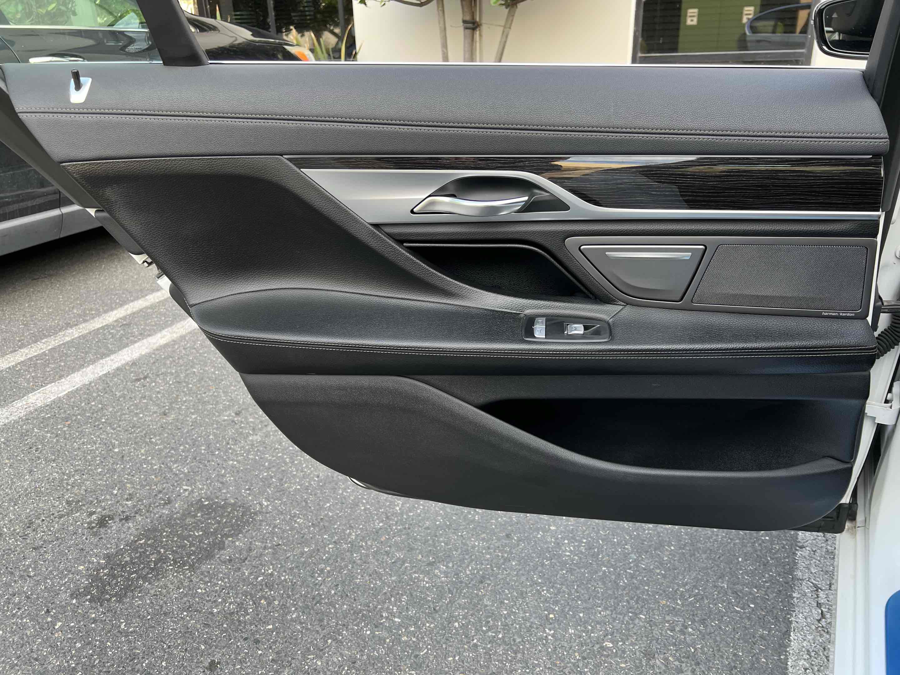 Used 2018 BMW 740e xDrive AWD/4WD image 81