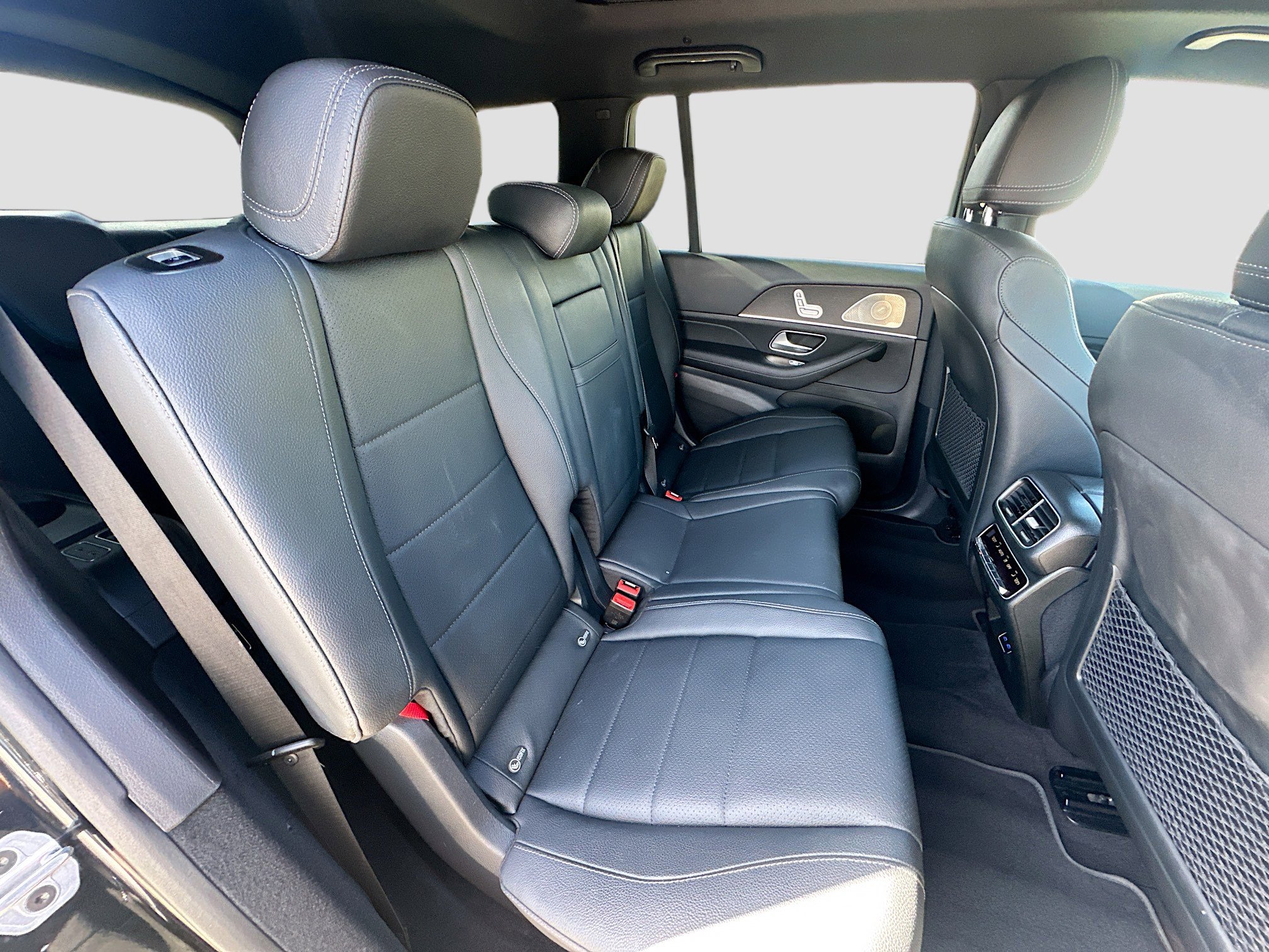 Used 2024 Mercedes-Benz GLS 450 4MATIC image 32