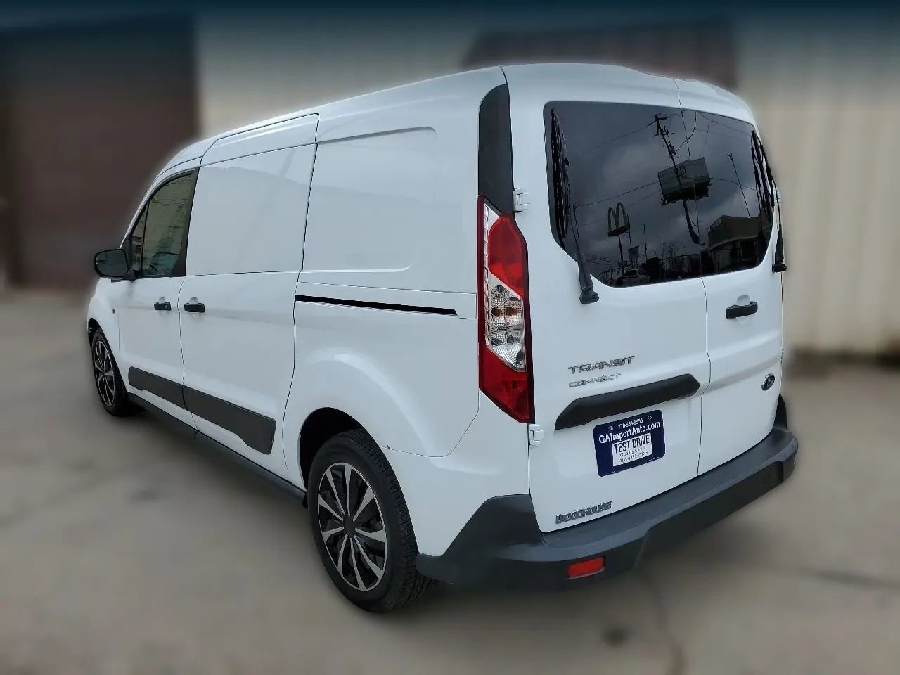 Used 2017 Ford Transit Connect XLT image 4