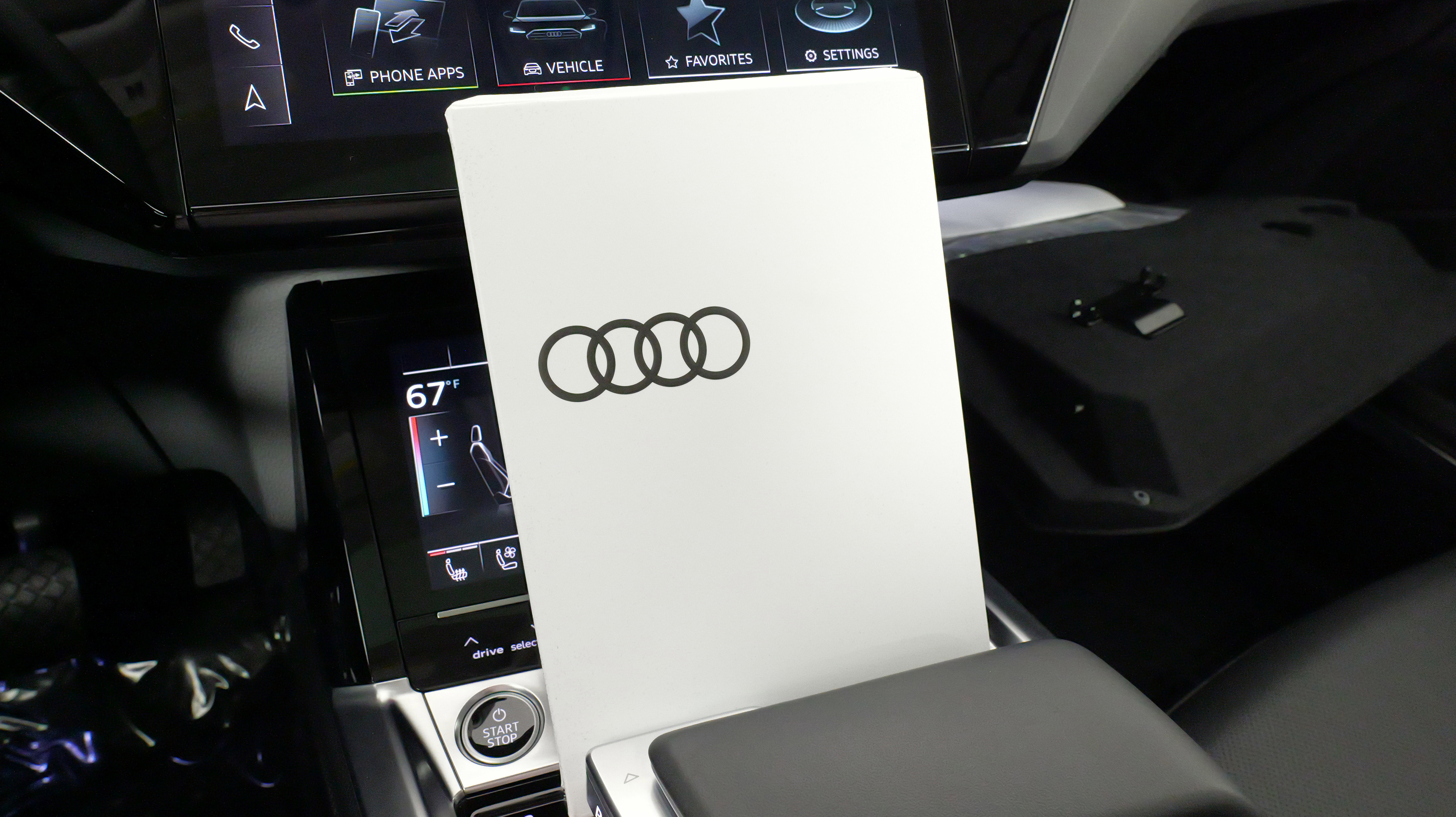 Used 2024 Audi Q8 e-tron Premium Plus w/ Premium Plus Package image 64