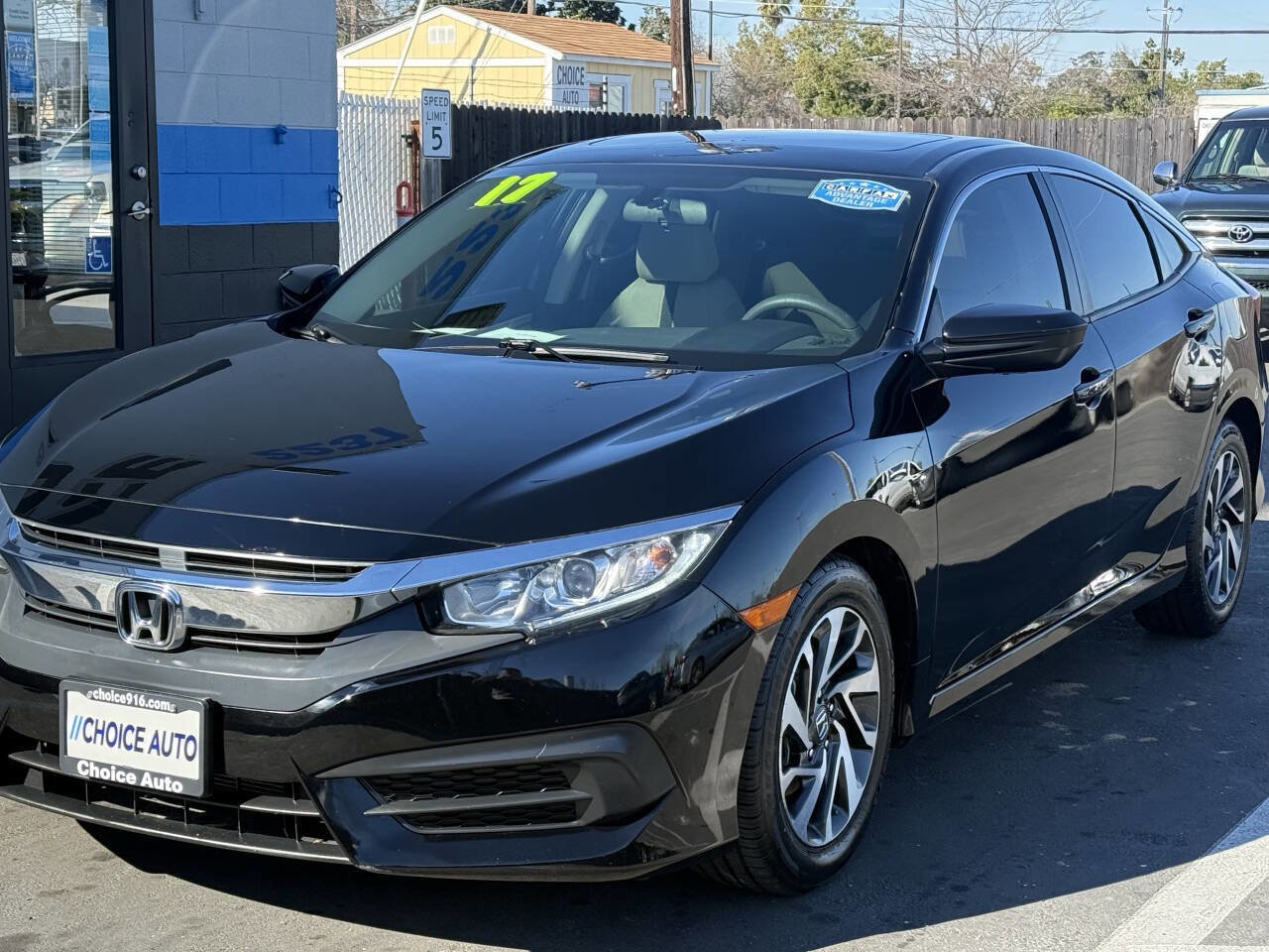 Used 2017 Honda Civic EX image 3