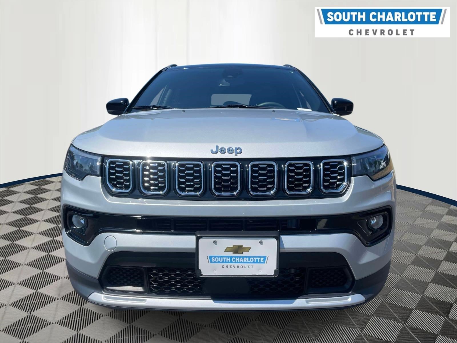 Used 2025 Jeep Compass Limited AWD/4WD image 2