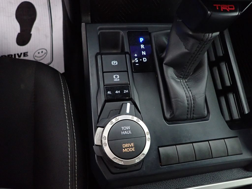 Used 2025 Toyota Tacoma TRD Sport AWD/4WD image 5