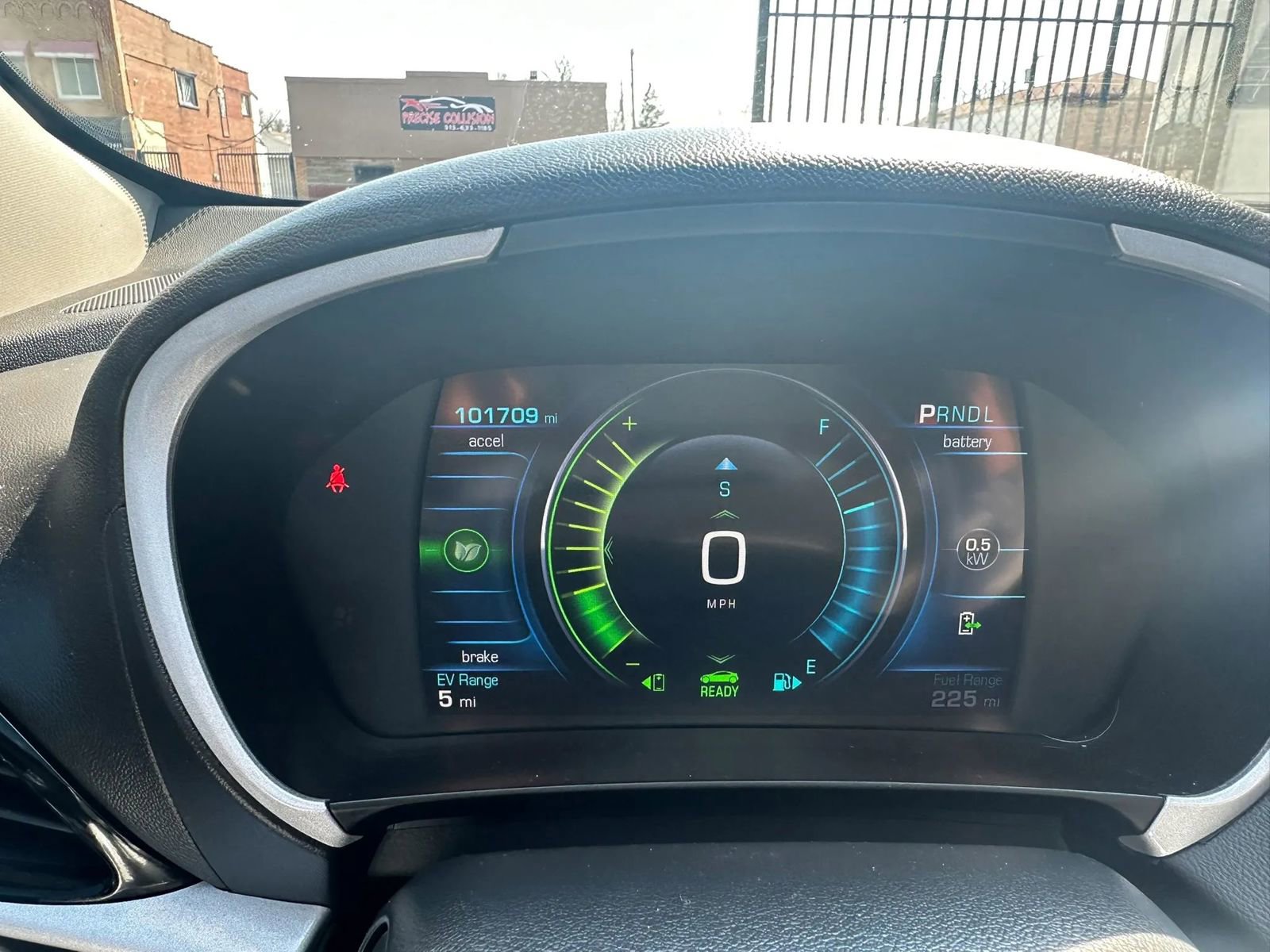 Used 2017 Chevrolet Volt LT w/ Comfort Package image 18