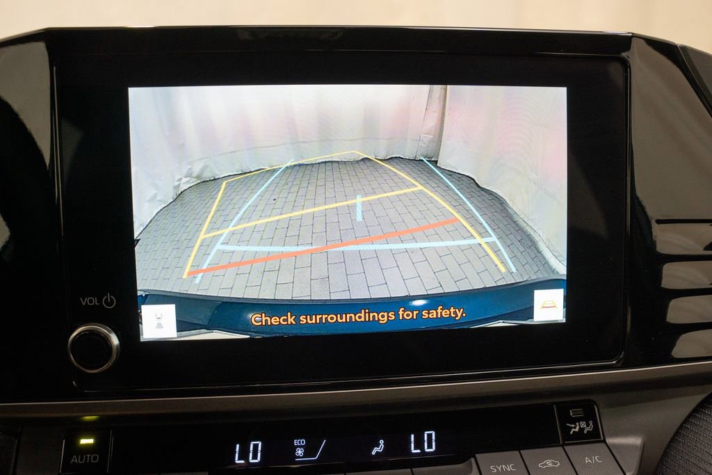 Used 2025 Toyota Camry SE image 13