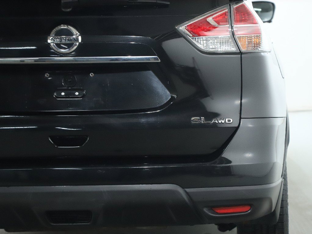 Used 2016 Nissan Rogue SL w/ SL Premium Package image 45