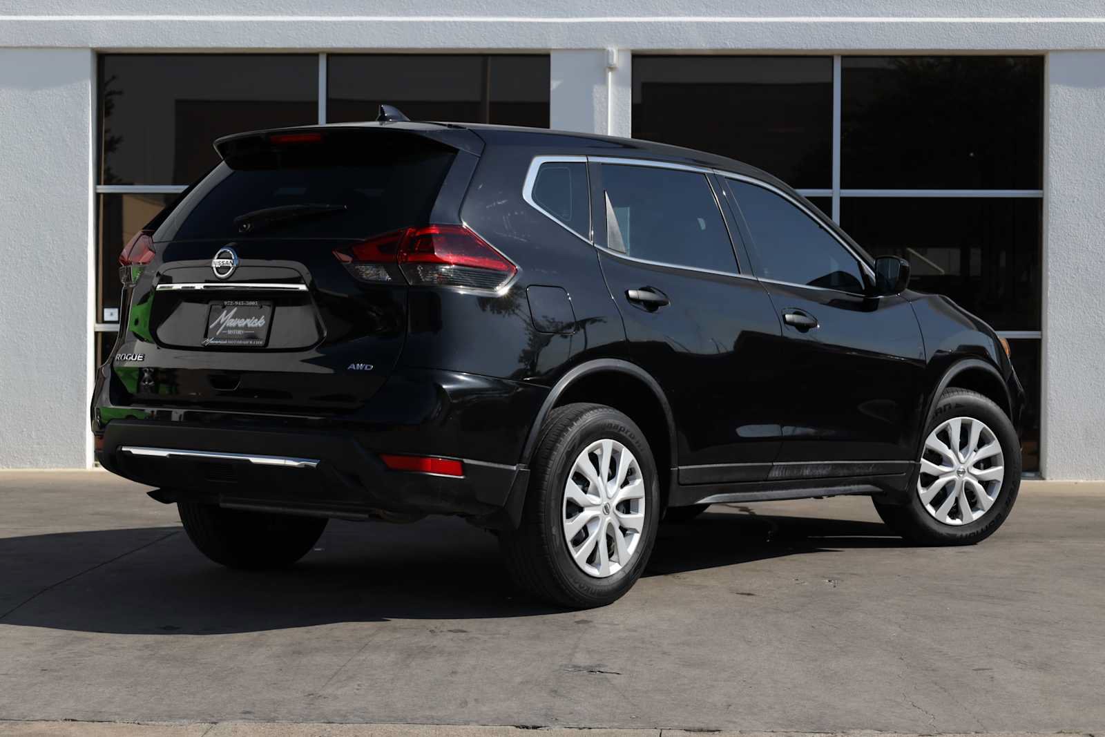 Used 2019 Nissan Rogue S AWD/4WD image 8