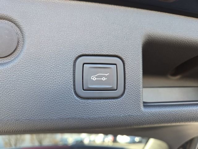 Used 2022 Chevrolet Equinox LT image 16