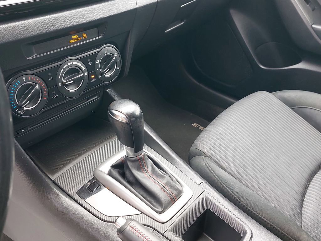 Used 2014 MAZDA MAZDA3 i Touring image 19