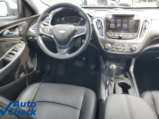 Used 2017 Chevrolet Malibu LT w/ Leather Package FWD image 18