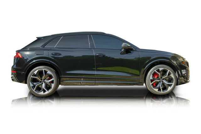 Used 2023 Audi RS Q8 AWD/4WD image 2