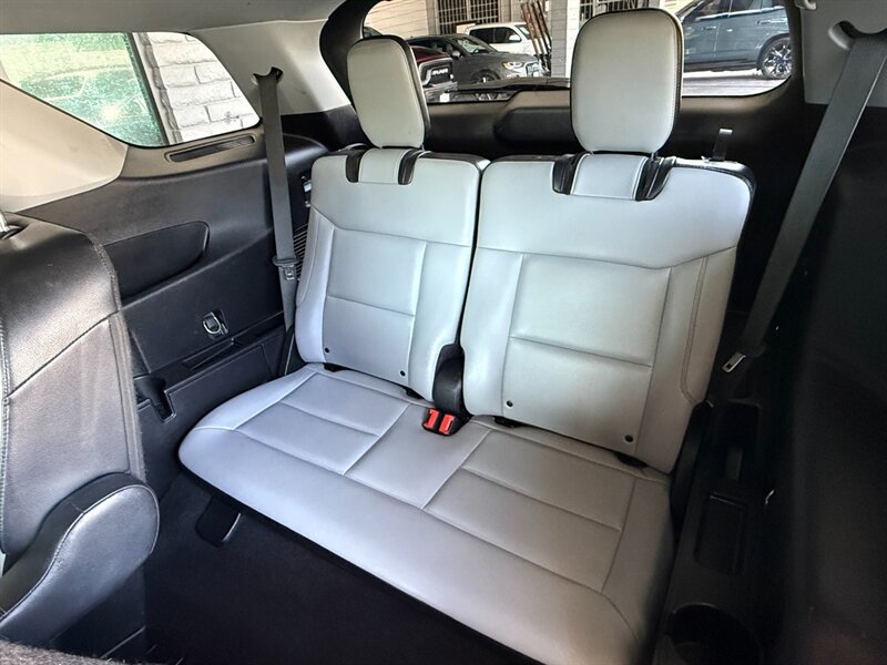 Used 2021 Ford Explorer XLT w/ Equipment Group 202A RWD image 24