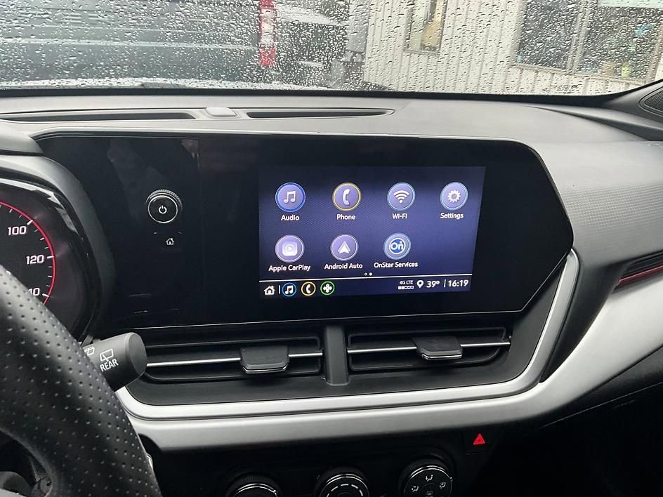 Used 2024 Chevrolet Trax RS image 18