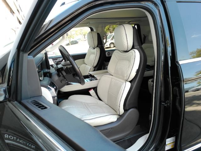 Used 2022 Lincoln Navigator Black Label AWD/4WD image 6