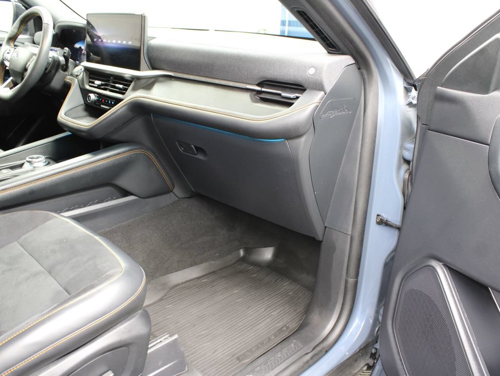 Used 2026 Ford Explorer Tremor w/ Tremor Convenience Package AWD/4WD image 40