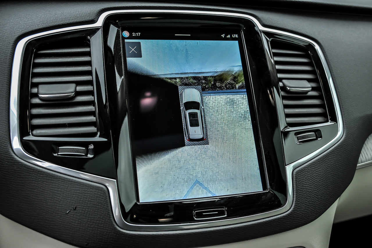 Used 2025 Volvo XC90 T8 Plus w/ Protection Package Premier AWD/4WD image 44