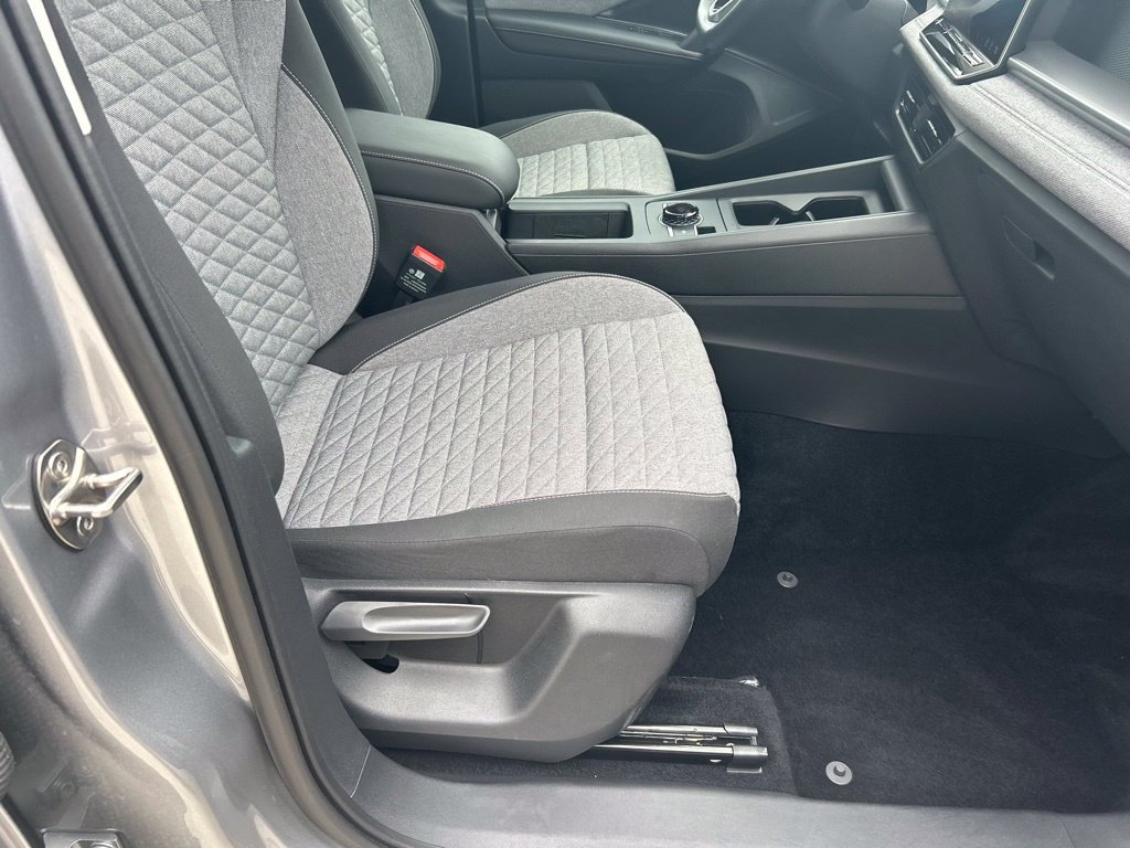 Used 2025 Volkswagen Tiguan S FWD image 34