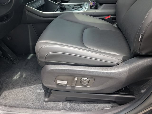 Certified 2026 Kia Carnival SX w/ SX Dark Edition Package FWD image 22