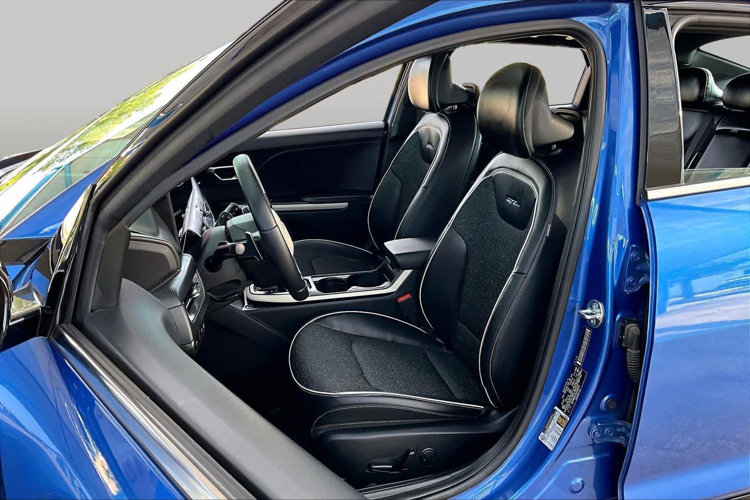 Used 2025 Kia K4 GT-Line w/ GT-Line Sunroof Package FWD image 8