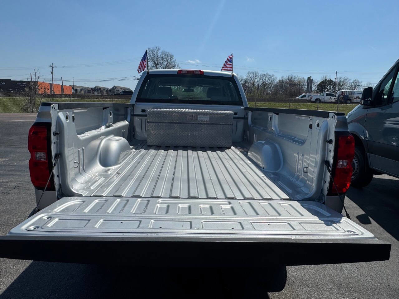 Used 2018 Chevrolet Silverado 2500 W/T AWD/4WD image 9
