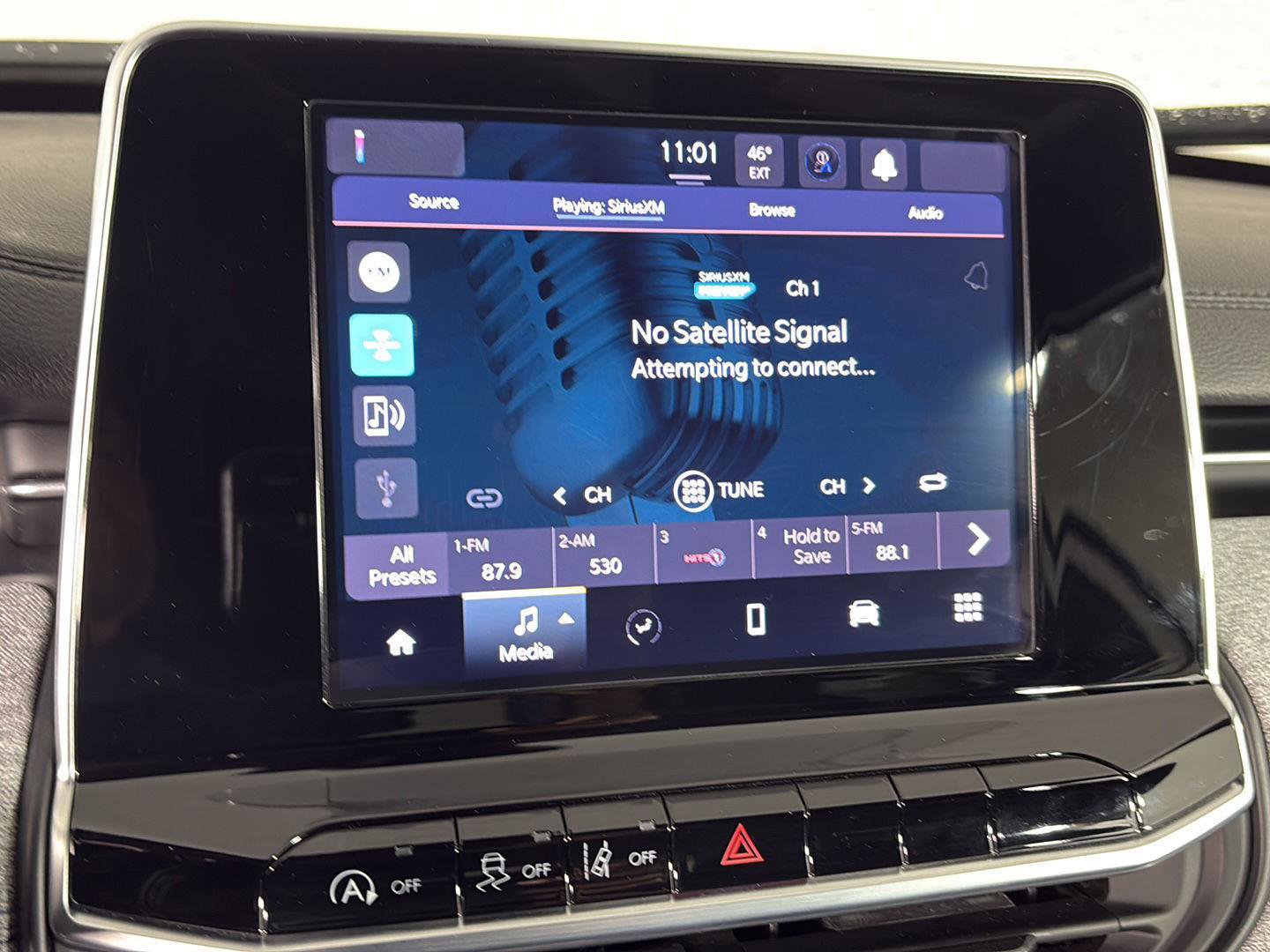 Used 2025 Jeep Compass Latitude image 28