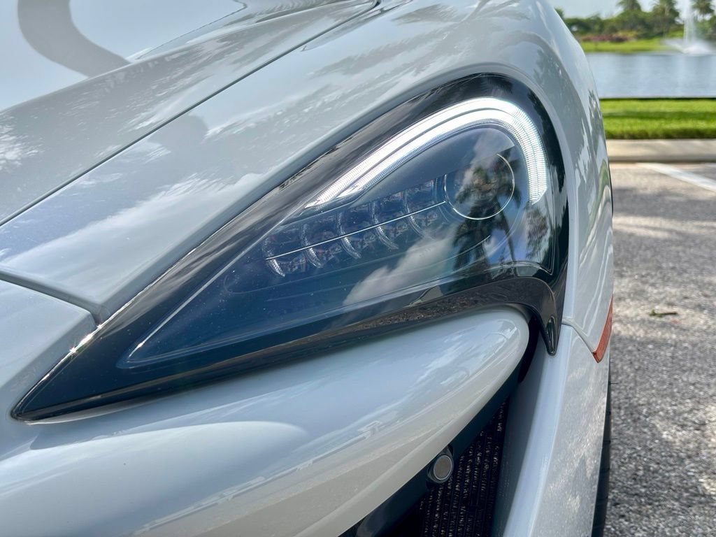 Used 2020 McLaren 600LT Spider RWD image 26
