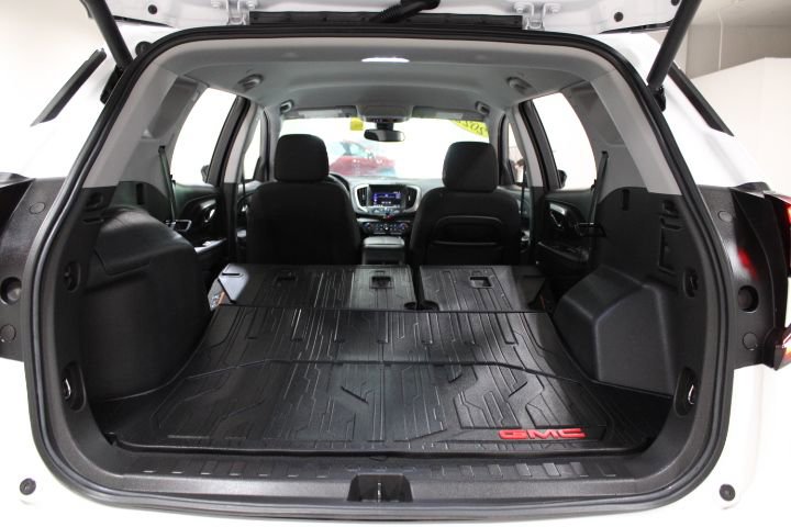 Certified 2022 GMC Terrain SLE w/ Driver Convenience Package image 13