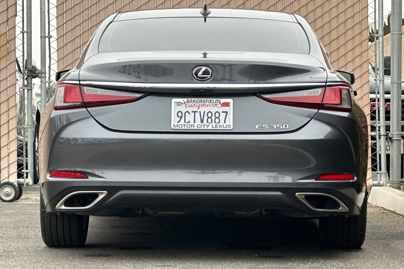 Certified 2022 Lexus ES 350 w/ Premium Package image 5